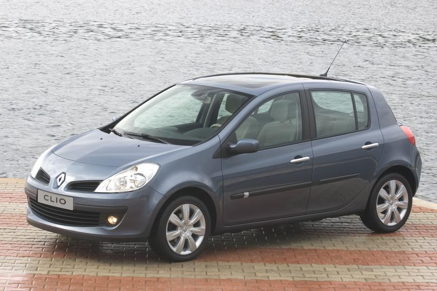  Renault Clio 2006 года  (фото 79 из 97)